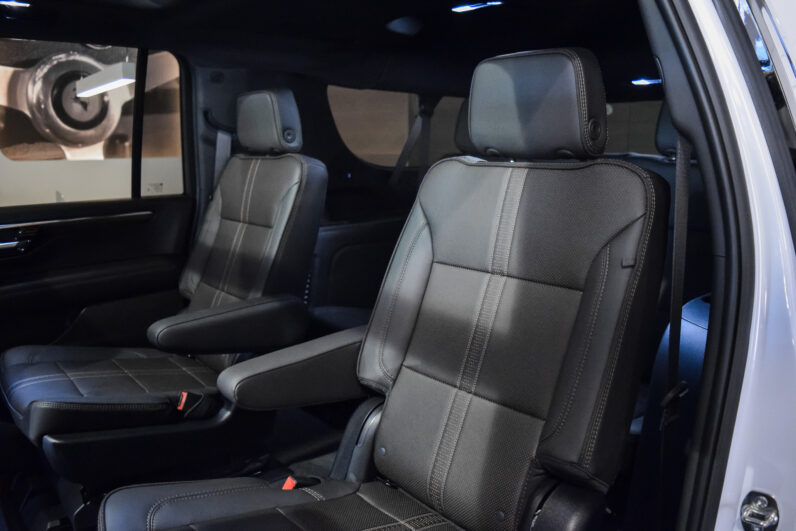 Chevrolet Suburban High Country lleno