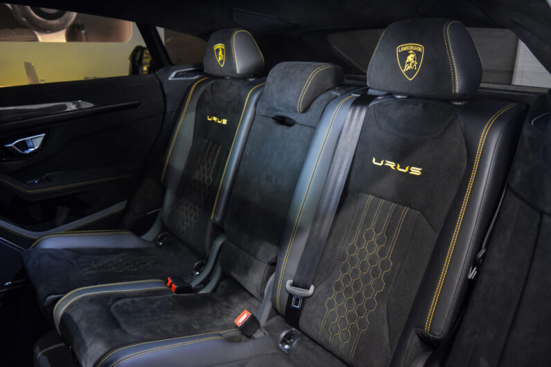 Lamborghini Urus Performante lleno