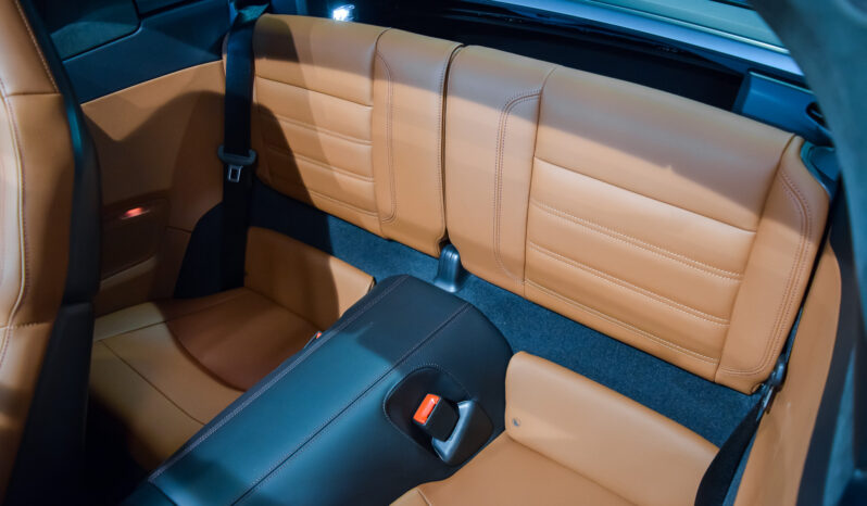 Porsche 911 Targa 4 GTS lleno