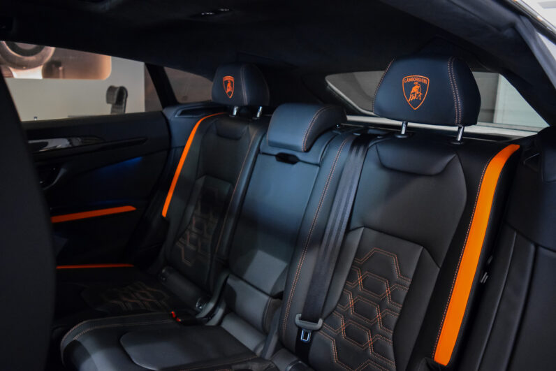Lamborghini Urus SE lleno