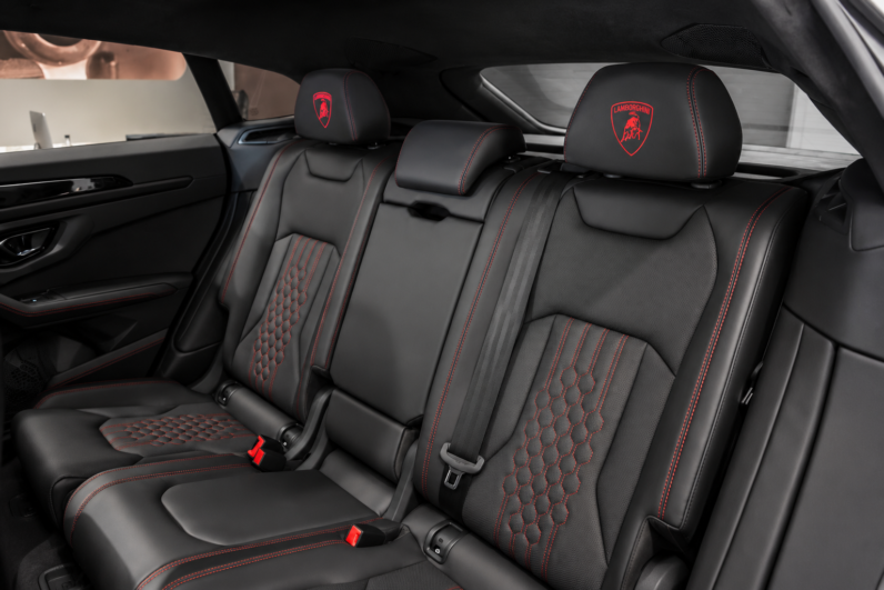 Lamborghini Urus SE lleno