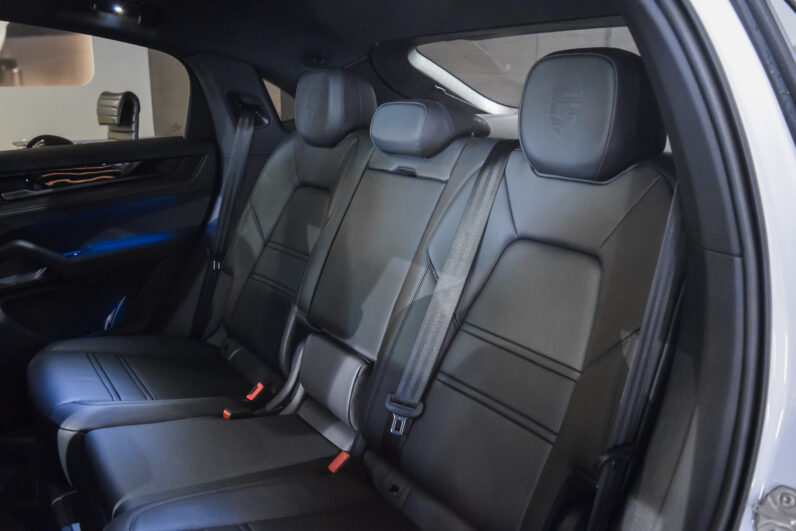 Porsche Cayenne Coupé E-Hybrid lleno
