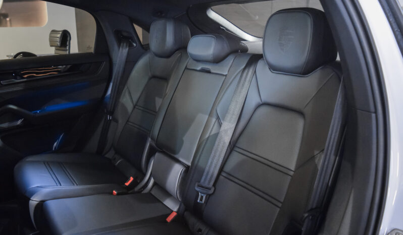 Porsche Cayenne Coupé E-Hybrid lleno