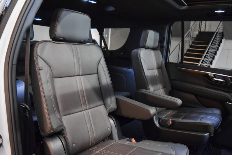 Chevrolet Suburban High Country lleno