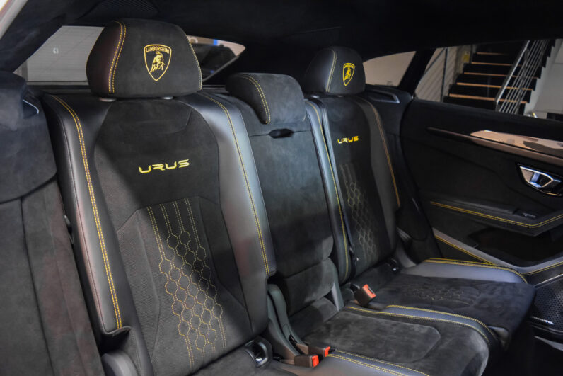Lamborghini Urus Performante lleno