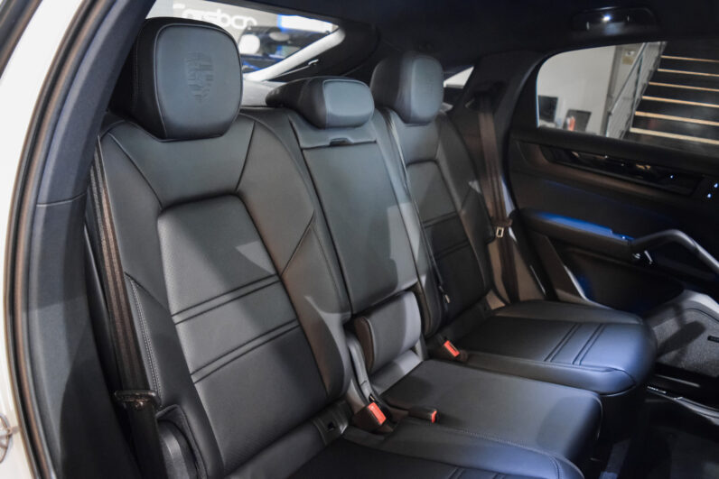 Porsche Cayenne Coupé E-Hybrid lleno