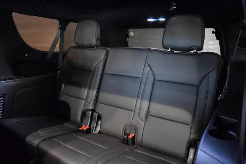 Chevrolet Suburban High Country lleno
