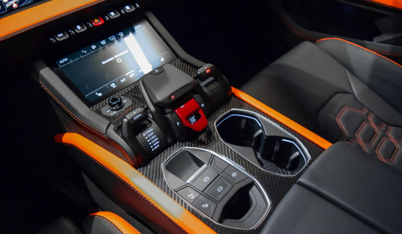 Lamborghini Urus SE lleno