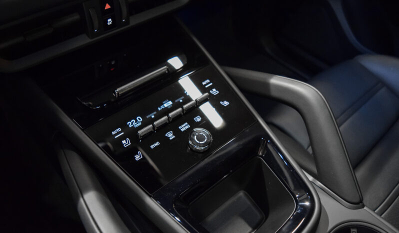 Porsche Cayenne Coupé E-Hybrid lleno