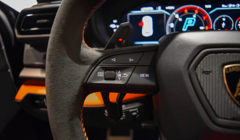 Lamborghini Urus SE lleno