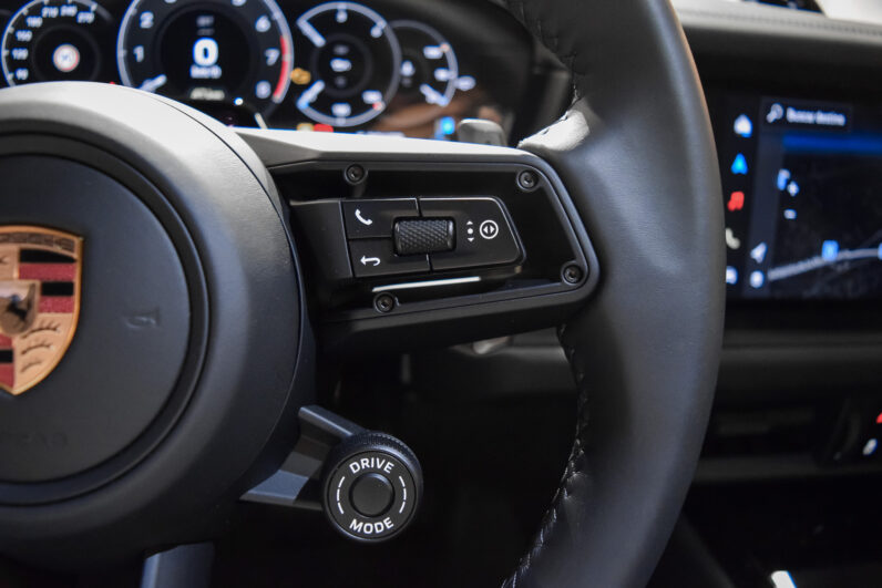 Porsche Cayenne Coupé E-Hybrid lleno