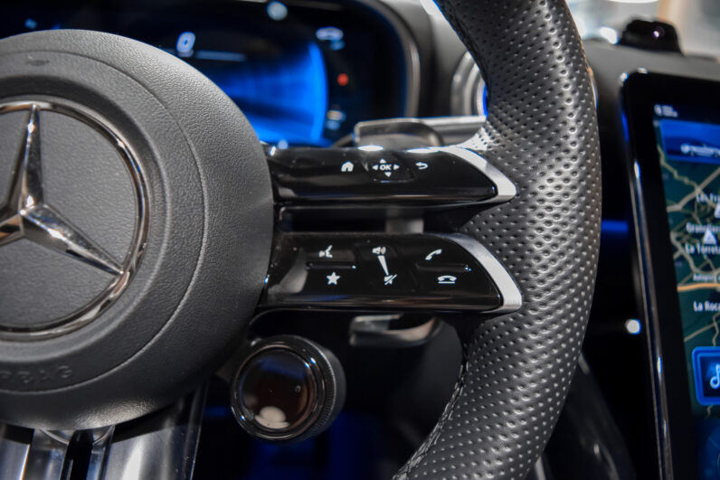 Mercedes Benz SL 63 AMG 4MATIC lleno