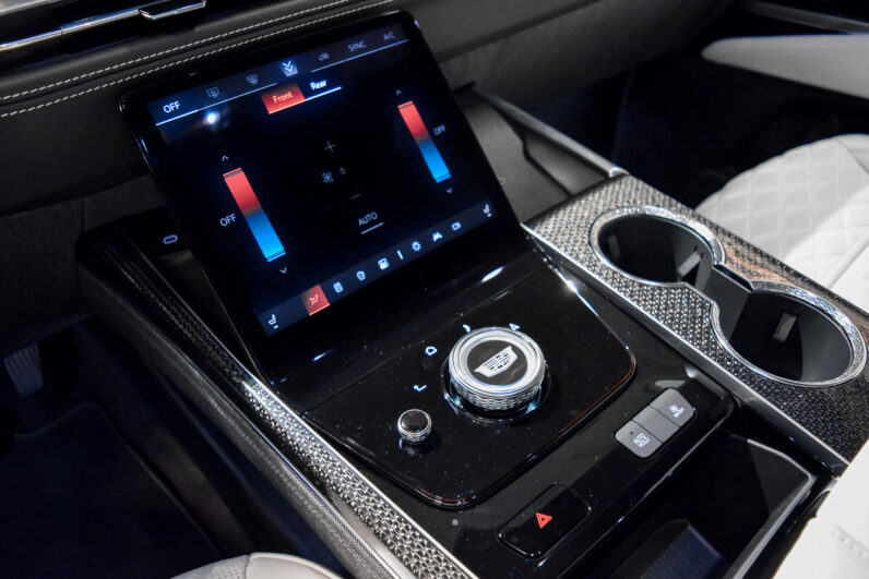 Cadillac Escalade 6.2 V8 Supercharged V-Series SWB lleno
