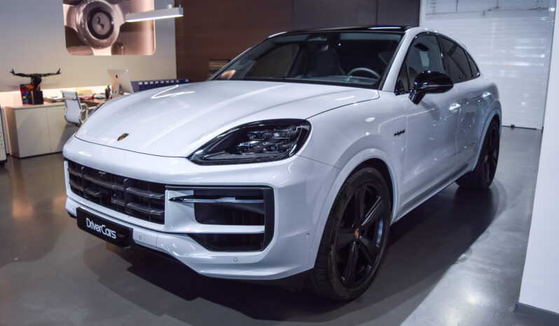 Porsche Cayenne Coupé E-Hybrid lleno