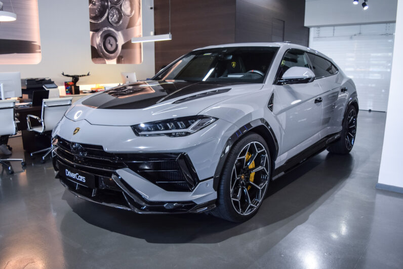Lamborghini Urus Performante lleno