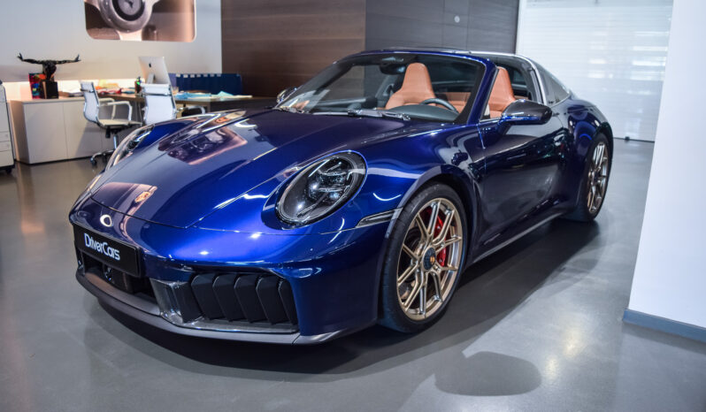 Porsche 911 Targa 4 GTS lleno