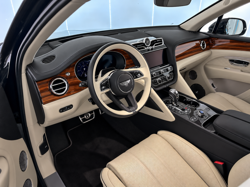 Bentley Bentayga Atelier V8 lleno