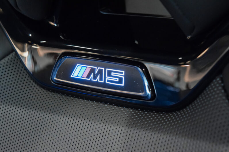 BMW M5 Touring lleno