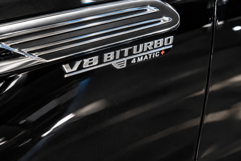 Mercedes Benz SL 63 AMG 4MATIC lleno