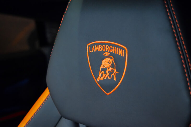Lamborghini Urus SE lleno