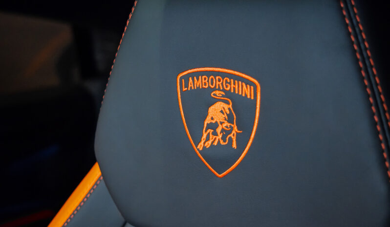 Lamborghini Urus SE lleno
