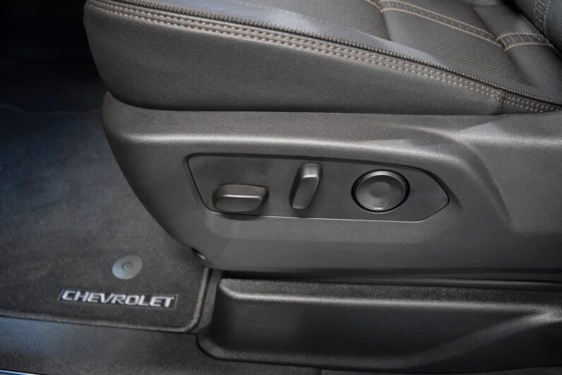 Chevrolet Suburban High Country lleno
