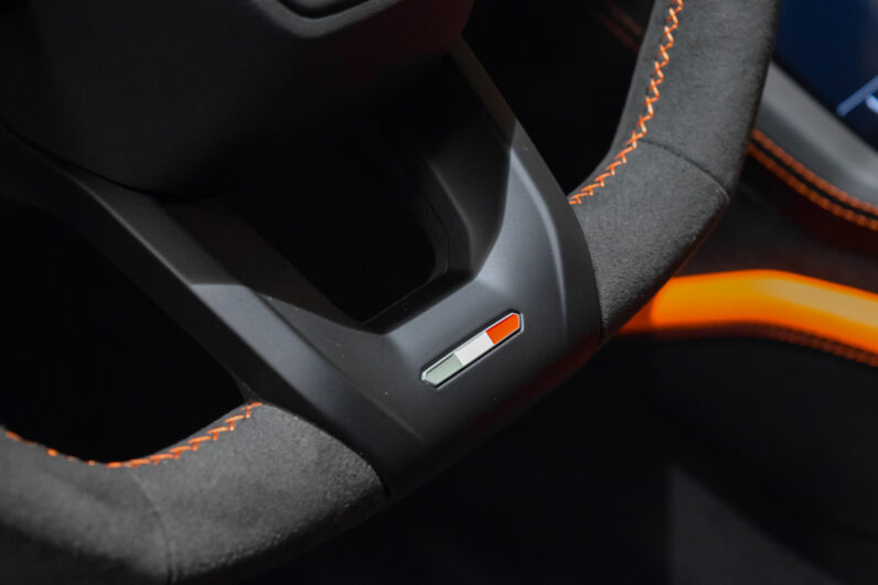 Lamborghini Urus SE lleno