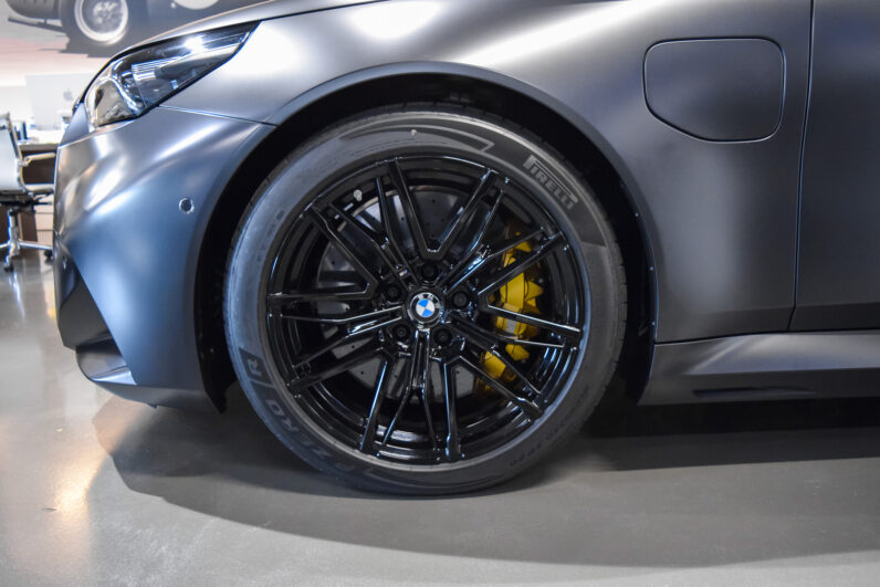 BMW M5 Touring lleno