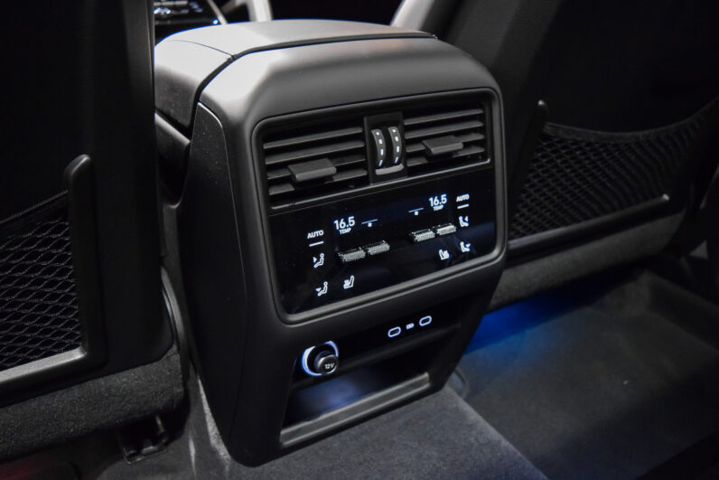 Porsche Cayenne Coupé E-Hybrid lleno