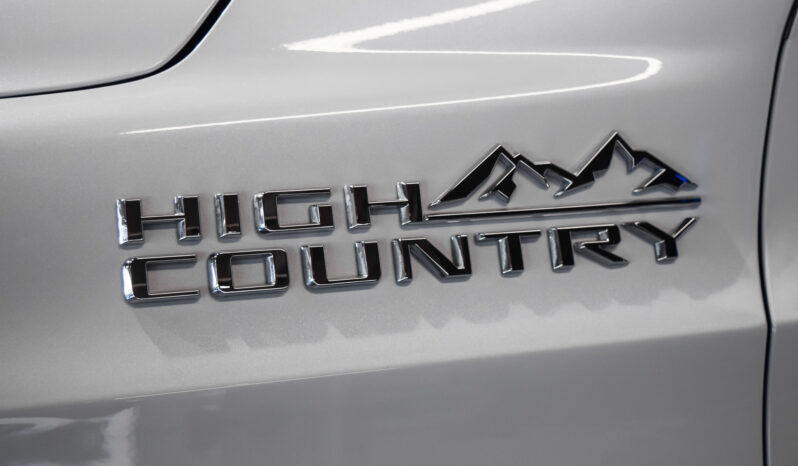 Chevrolet Suburban High Country lleno