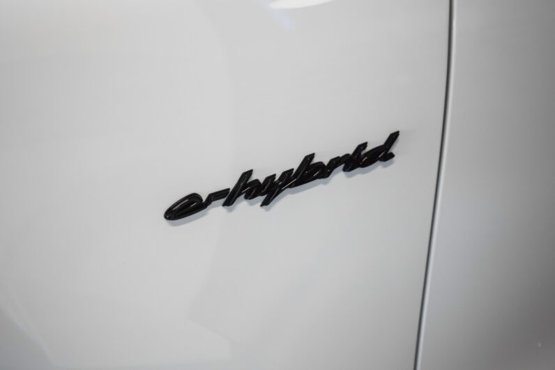 Porsche Cayenne Coupé E-Hybrid lleno