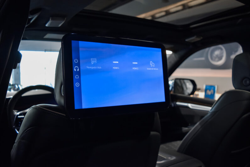 Cadillac Escalade 6.2 V8 Premium Luxury ESV lleno
