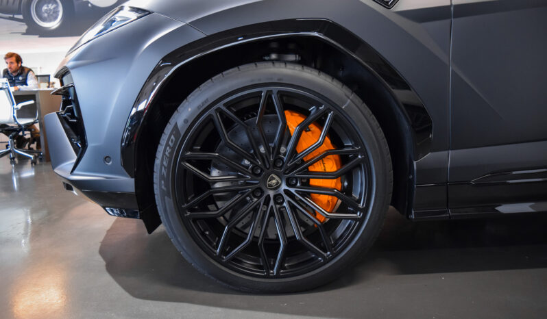 Lamborghini Urus SE lleno