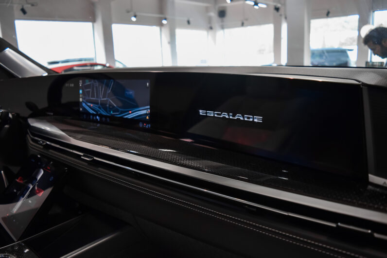 Cadillac Escalade 6.2 V8 Supercharged V-Series SWB lleno