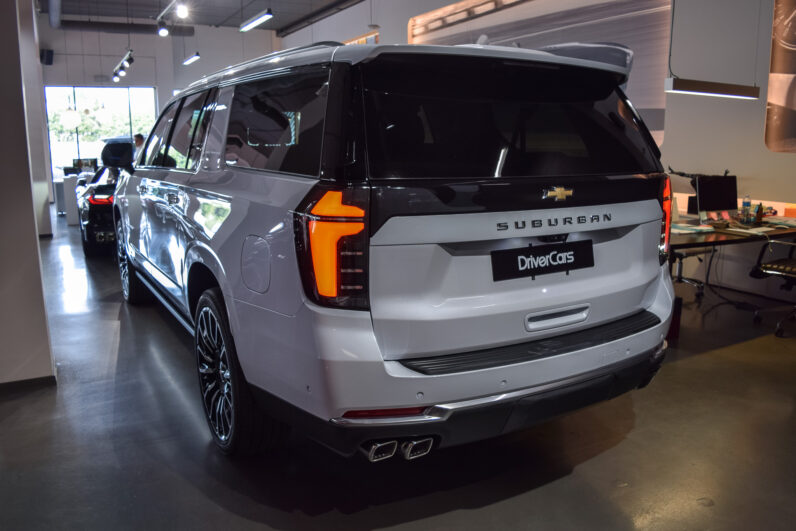 Chevrolet Suburban High Country lleno