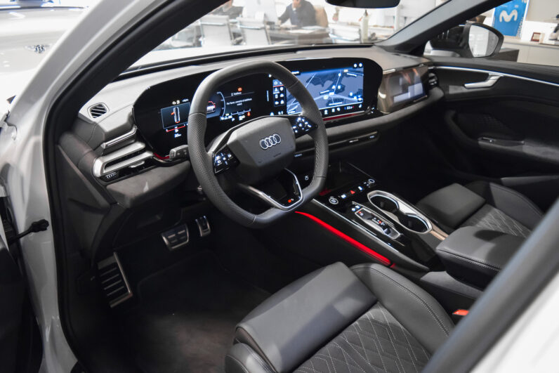 Audi A6 Avant S Line Edition TDI Quattro S Tronic lleno