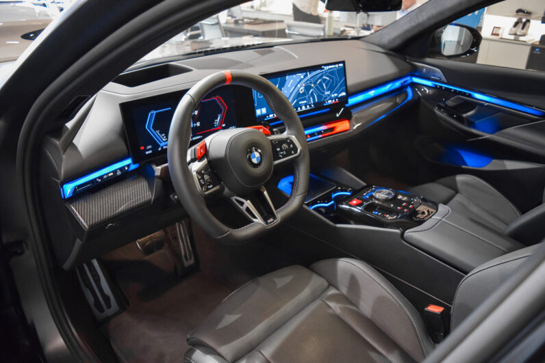 BMW M5 Touring lleno