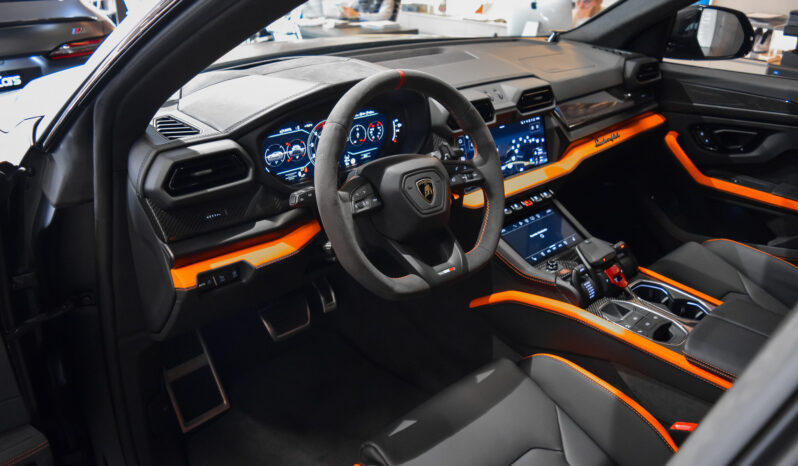 Lamborghini Urus SE lleno