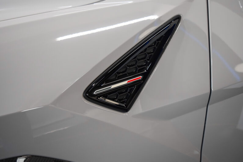 Lamborghini Urus Performante lleno