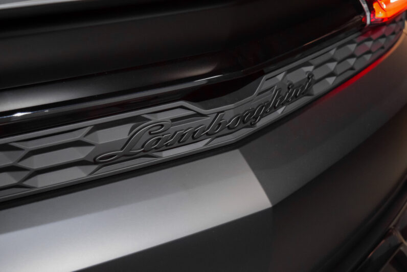 Lamborghini Urus SE lleno