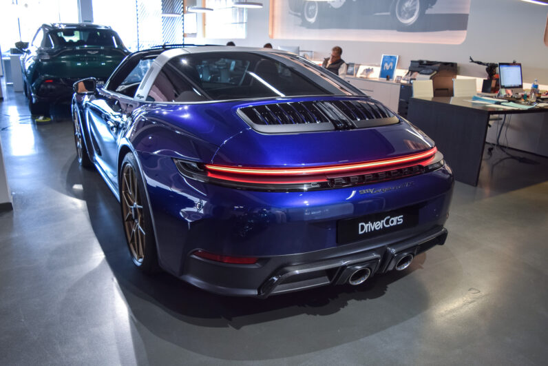 Porsche 911 Targa 4 GTS lleno