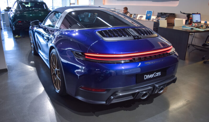 Porsche 911 Targa 4 GTS lleno