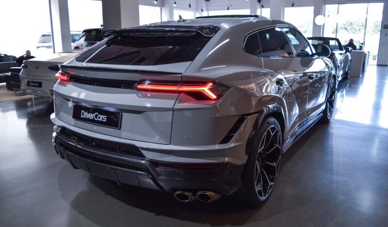 Lamborghini Urus Performante lleno