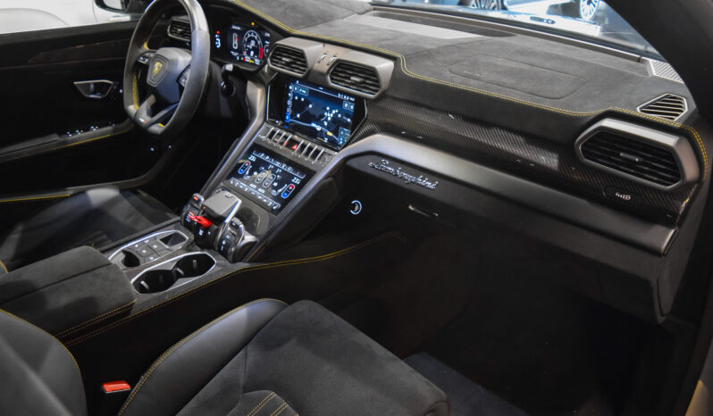 Lamborghini Urus Performante lleno