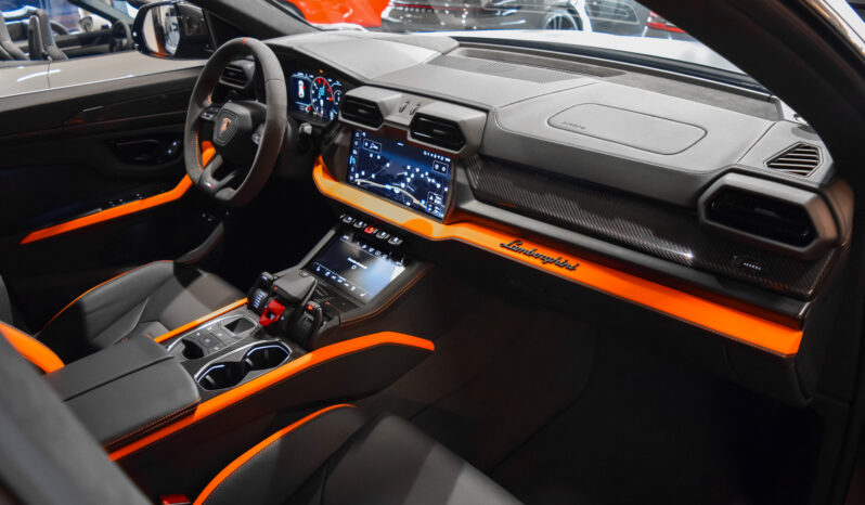 Lamborghini Urus SE lleno