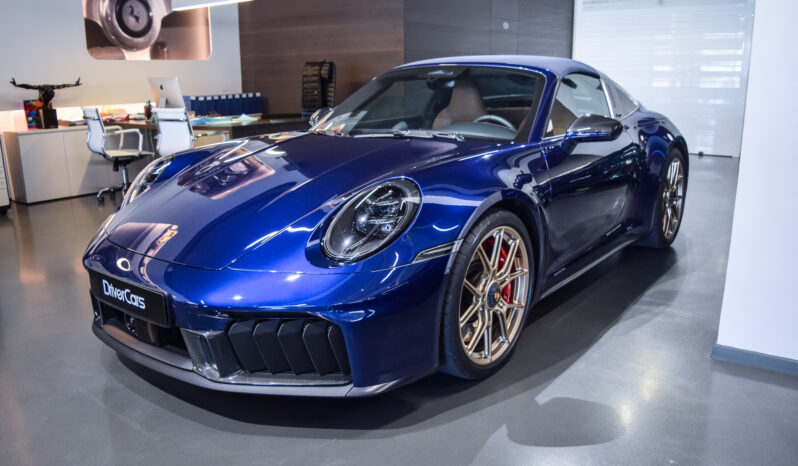 Porsche 911 Targa 4 GTS lleno
