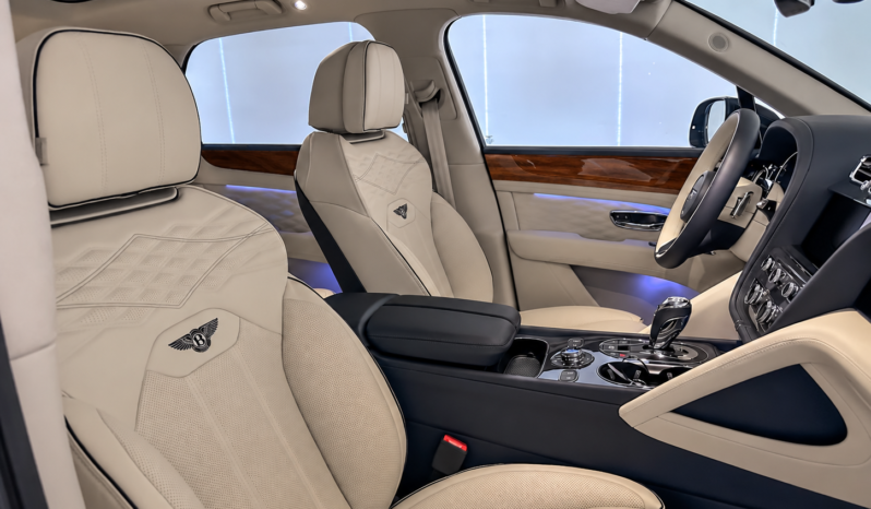 Bentley Bentayga Atelier V8 lleno