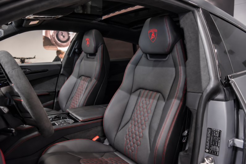 Lamborghini Urus SE lleno