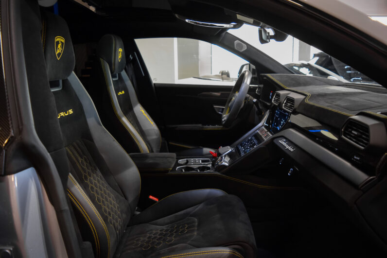 Lamborghini Urus Performante lleno