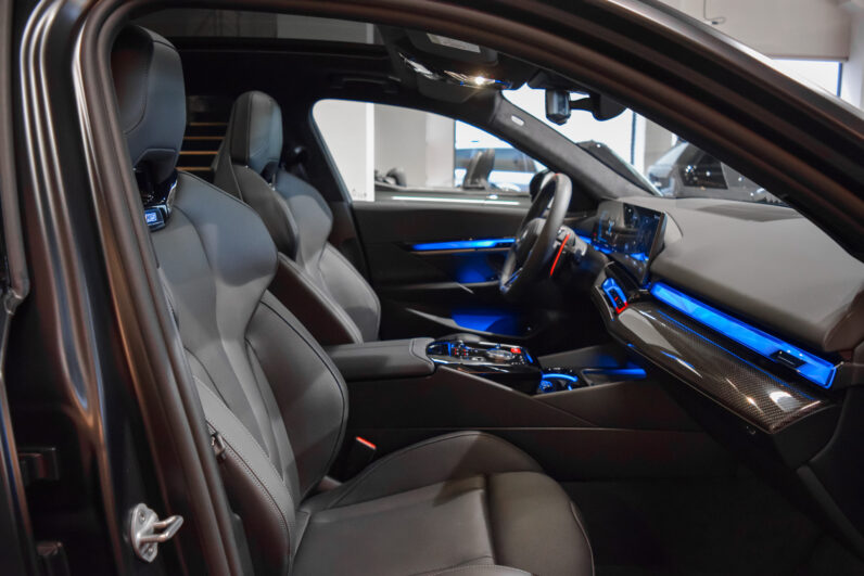 BMW M5 Touring lleno